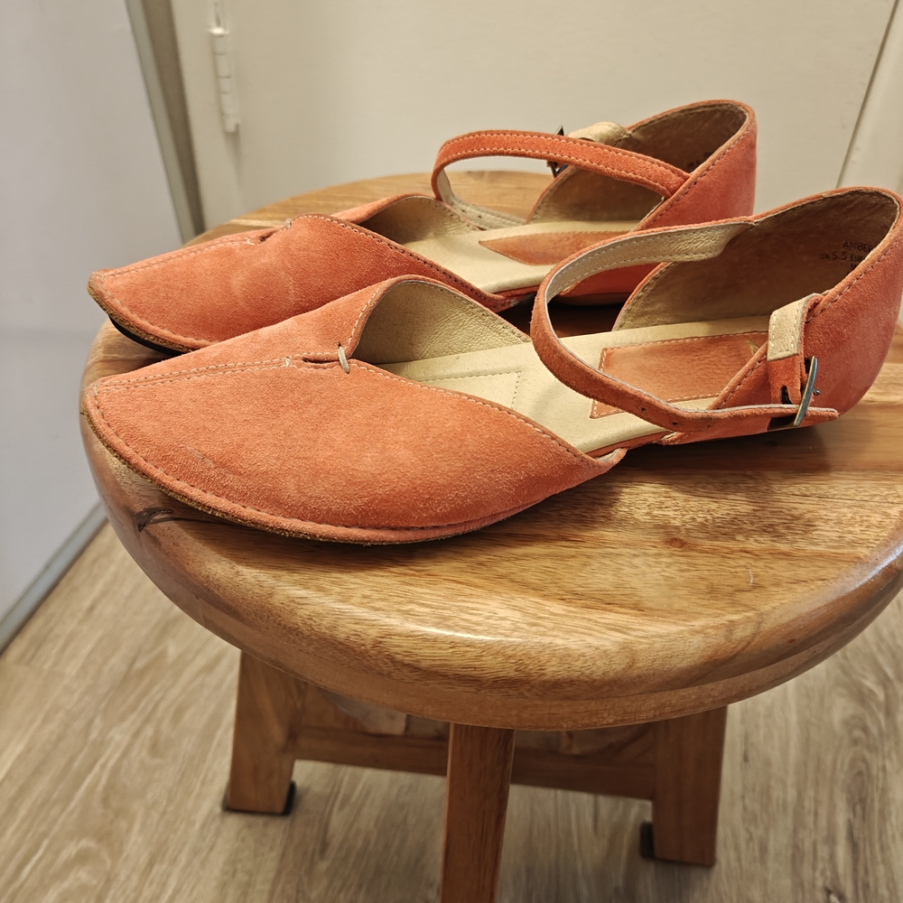 Women's Orange/Coral Suede Flats
